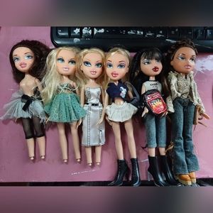 Bratz Lot *ON HOLD UNTIL DEC. 22TH*